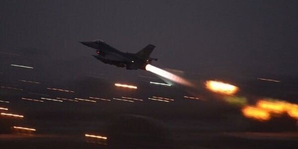 Турецкая авиация нанесла удары по базам курдских террористов в Сирии и на севере Ирака – CNN Türk
