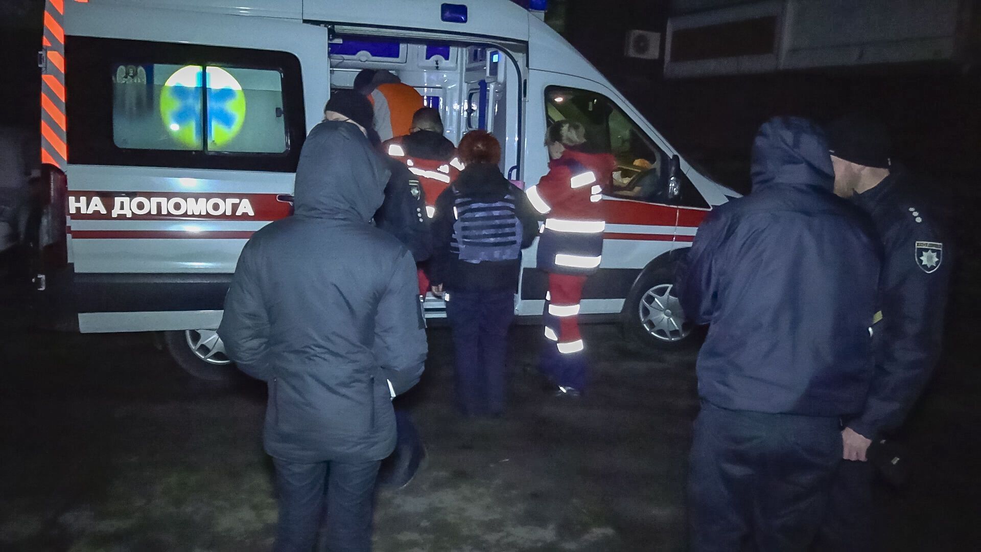 В Киеве рецидивист зарезал брата и ушел спать. Фото и видео