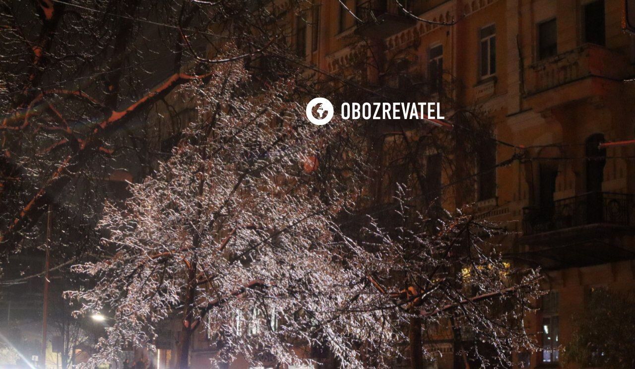 Первое дыхание зимы: фоторепортаж из захваченного в ледяной плен Киева