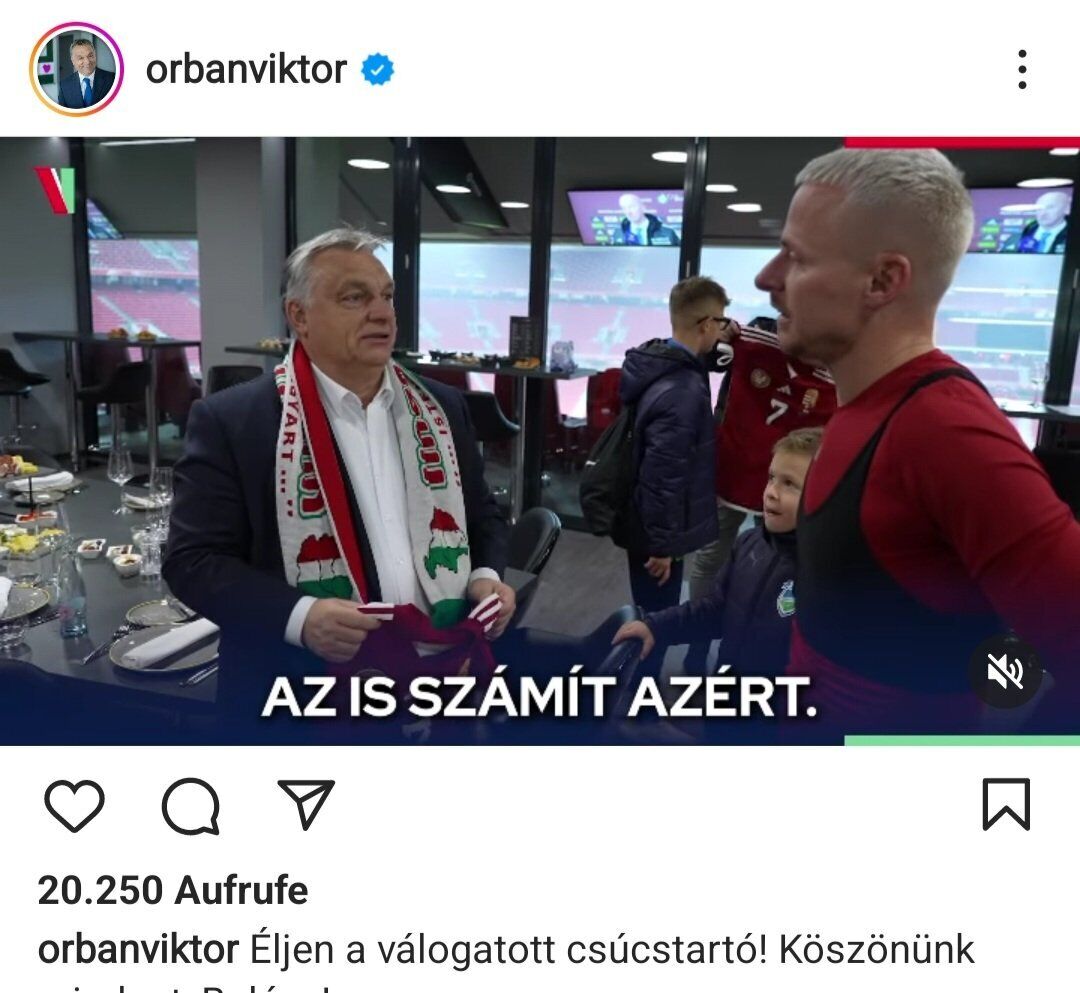 Орбан попал в громкий скандал из-за шарфа с изображением "Великой Венгрии", в состав которой "включили" части Румынии и Украины. Фото