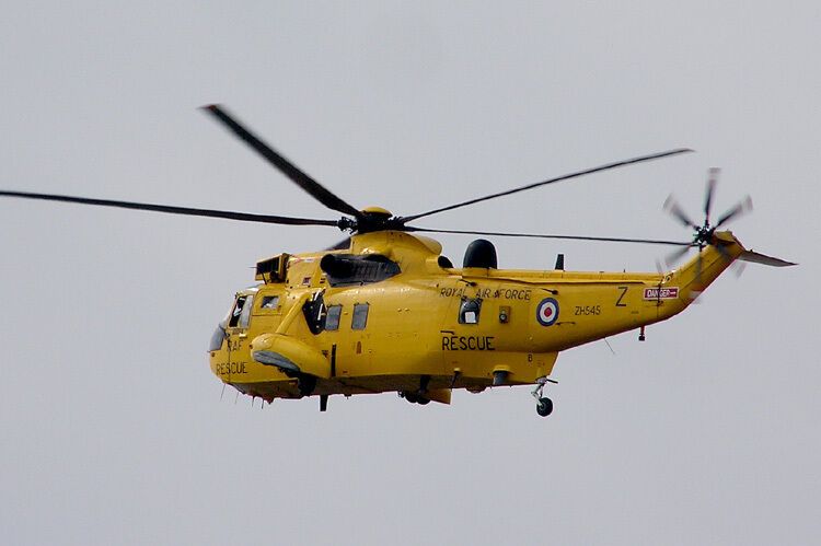 Спасательный вертолет Sea King ВВС Великобритании