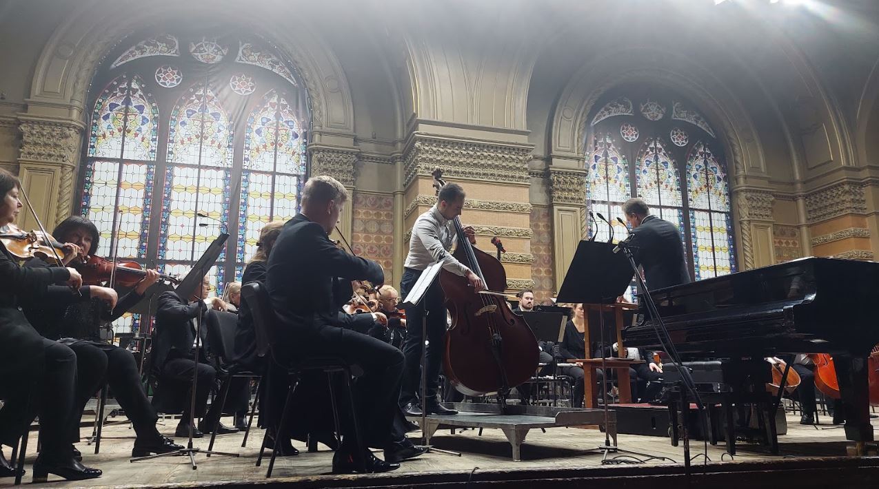 В Одесі відбувся дебютний оркестровий концерт проєкту ''Заради майбутнього''