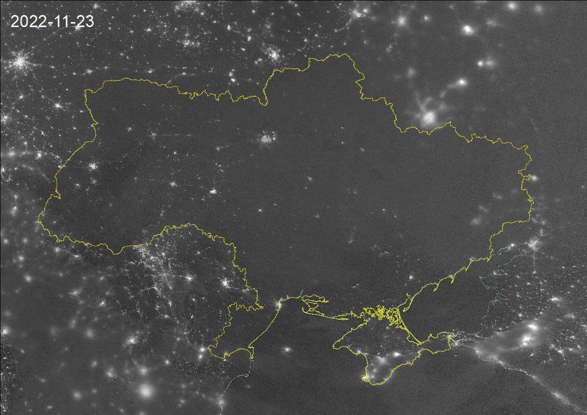 "Ми все витримаємо, а окупантам доведеться відповісти": супутникове фото нічної України після масованого ракетного удару РФ 