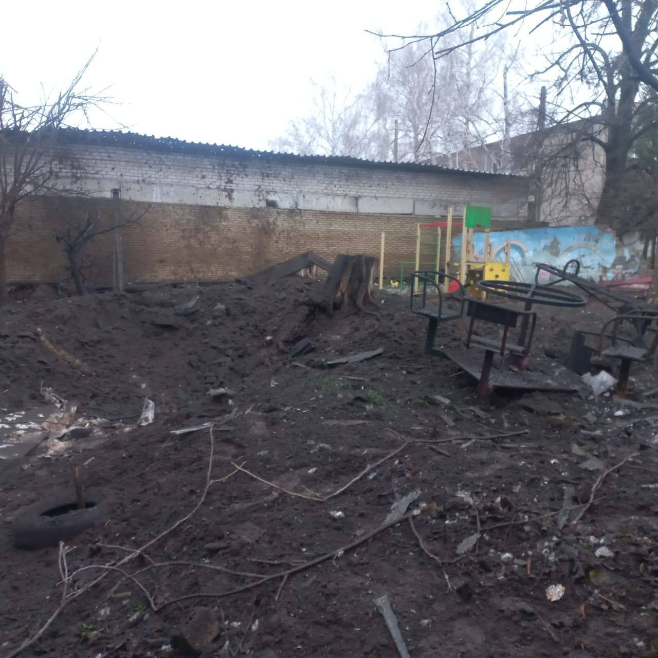 У Куп'янську ракета С-300 впала неподалік дитячого садка.