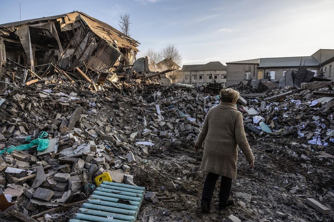 У Вільнянську поховали немовля, вбите російською ракетою у пологовому будинку. Фото 