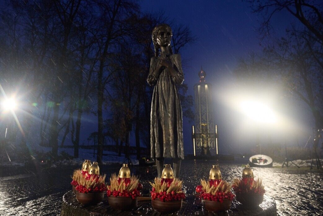 Зеленський із прем’єрами Литви та Бельгії в Києві вшанували пам’ять жертв голодоморів в Україні. Відео