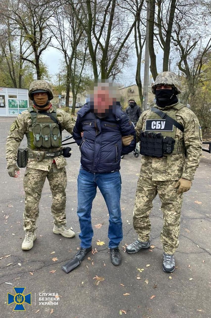 СБУ затримала в Одесі агента ФСБ, який знімав на відеореєстратор позиції Сил оборони. Фото та відео