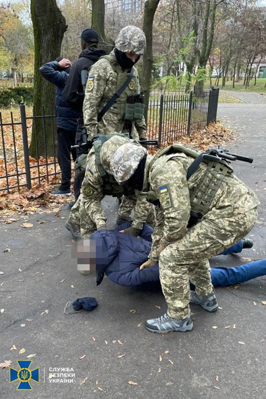 СБУ задержала в Одессе агента ФСБ, снимавшего на видеорегистратор позиции Сил обороны. Фото и видео