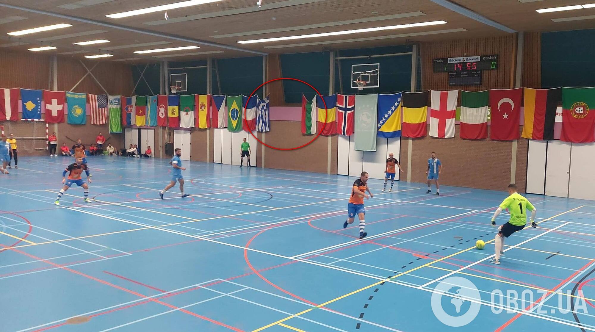 Організатори зірвали прапор Росії на міжнародному турнірі у Нідерландах. Глядачі кричали ''Слава Україні!'' Ексклюзивне відео