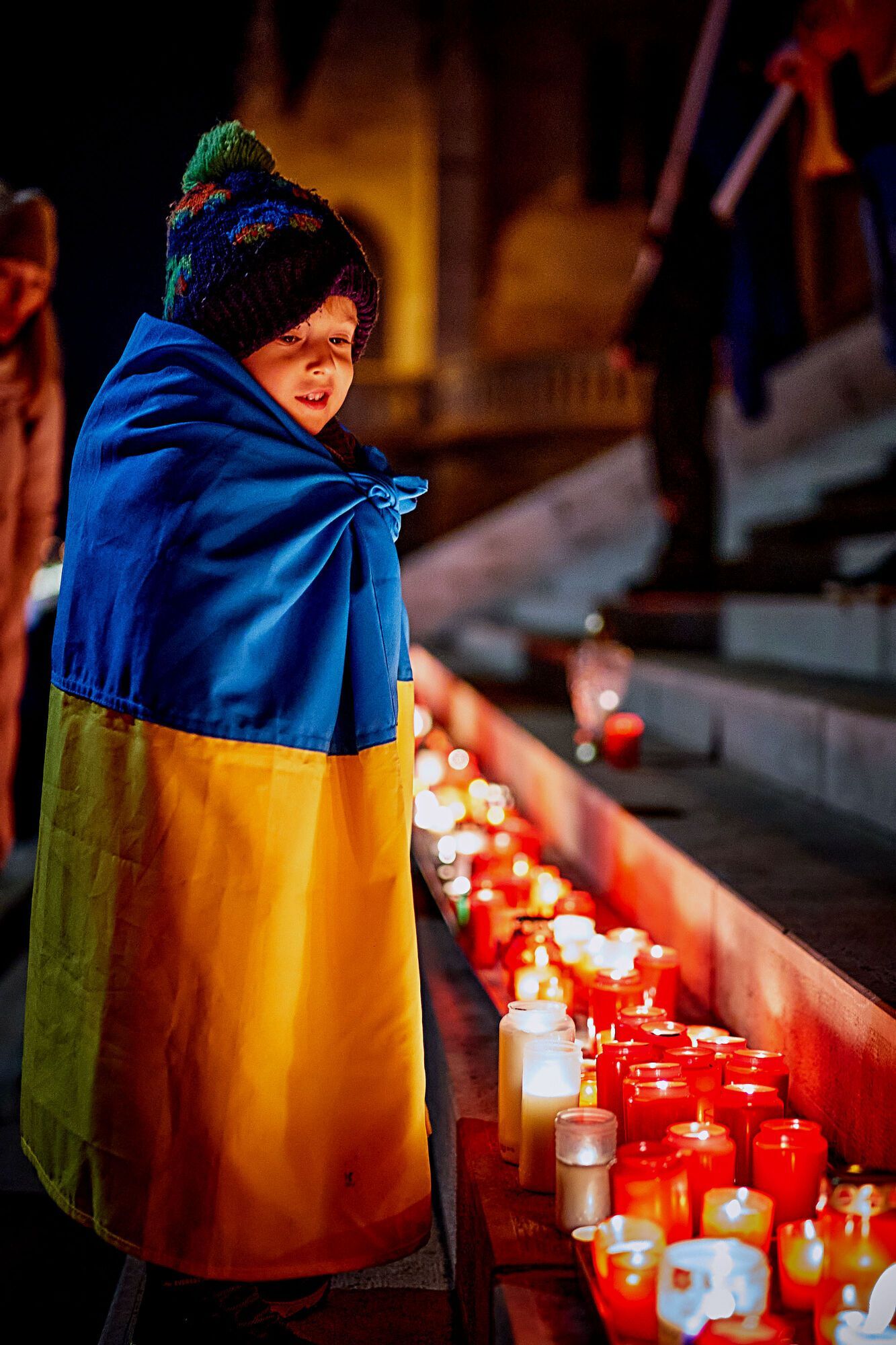 Парламент Угорщини вимкнув на пів години світло в пам’ять про жертв Голодомору. Фото