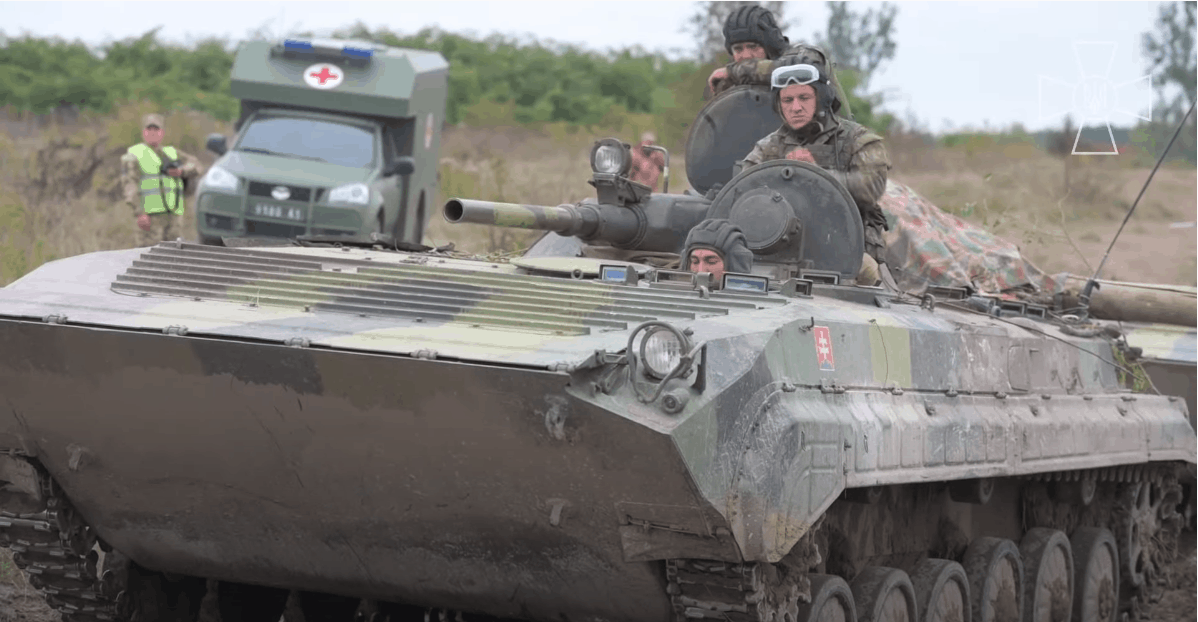Словакия передала Украине 30 БМП: взамен получит танки Leopard от Германии