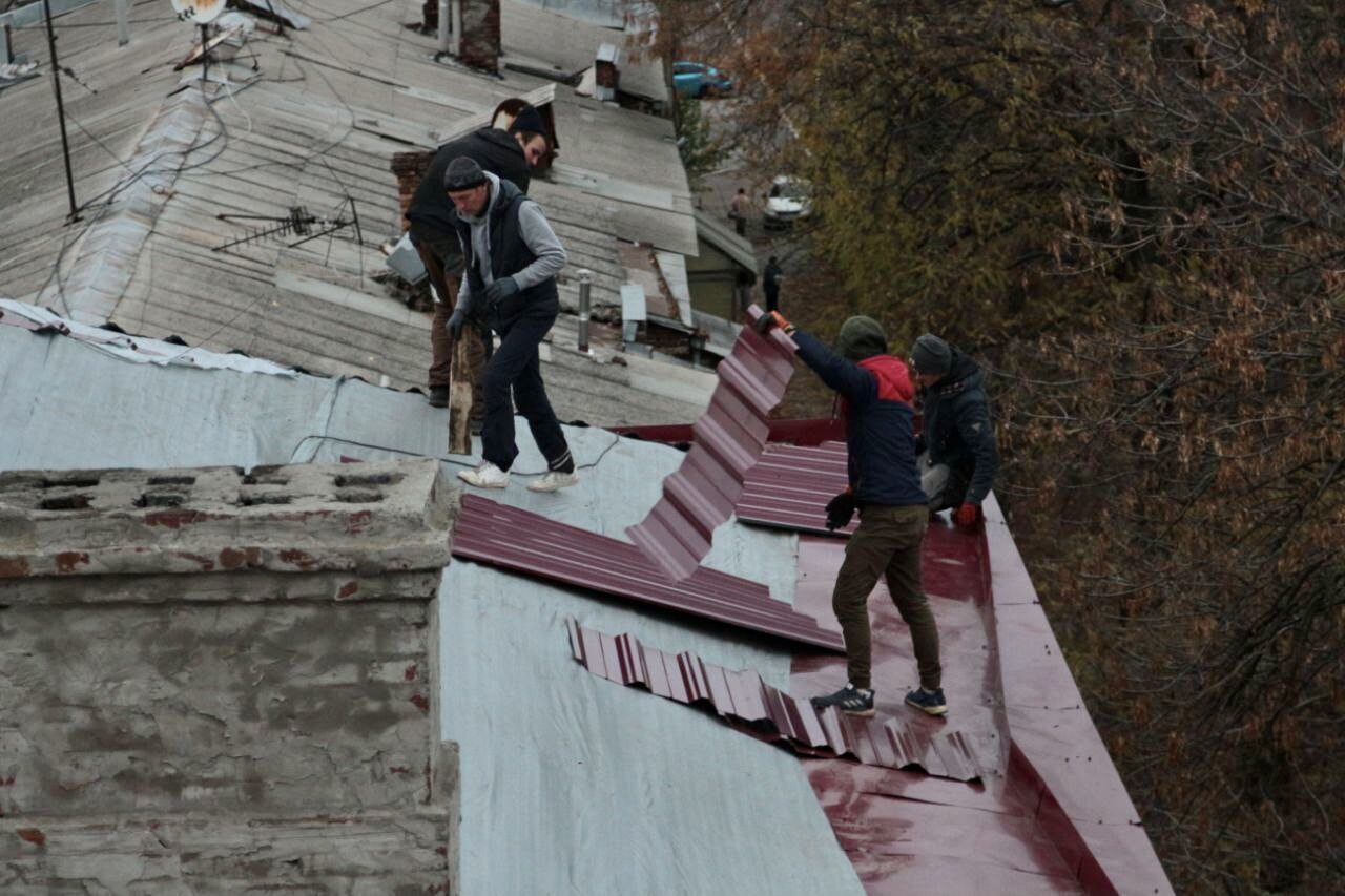 У Дніпрі за дорученням Філатова відремонтують дах одного з житлових будинків
