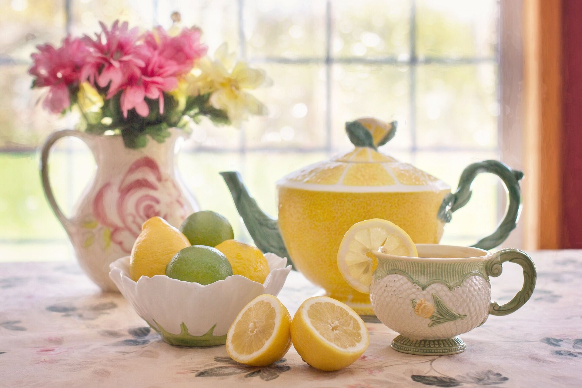 Лимон и чай