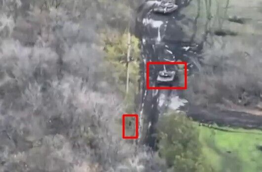 Воїн ЗСУ з близької відстані одним пострілом знищив ворожий танк: момент "феєрверку" потрапив на відео 