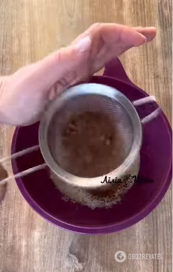 Пышные кексы в чашке: готовятся в микроволновке
