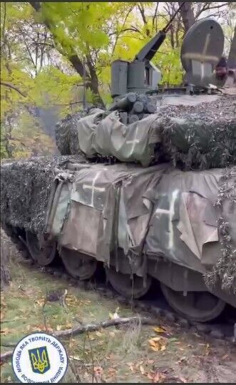 Украинские защитники захватили ценный трофей: лучший российский танк Т-90М "Прорыв" перешел на службу в ВСУ. Видео
