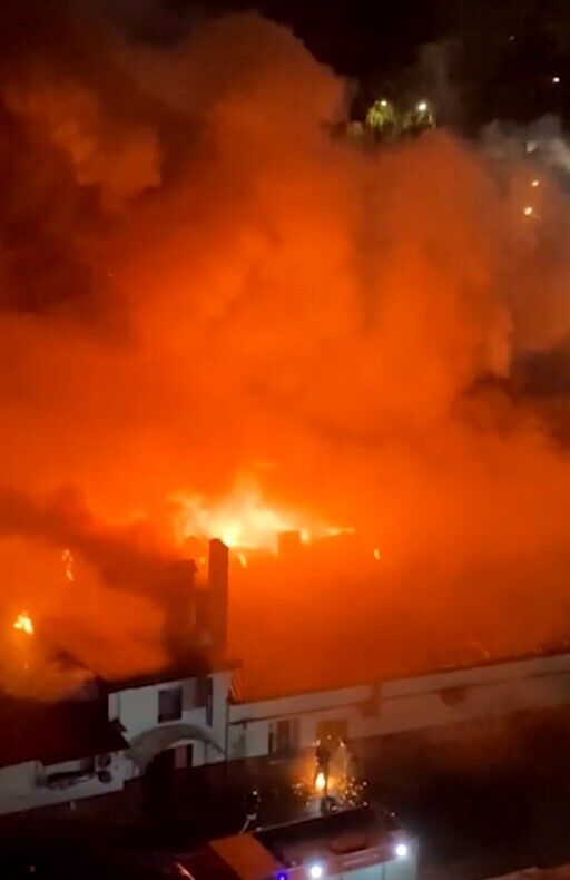 Запустили петарду: в Росії в кафе зі знаковою назвою "Полігон" через пожежу загинули 15 осіб, 60 постраждали. Відео