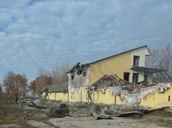 ВСУ нанесли удар по зданию в Каховке Херсонской области, где находилось более 200 оккупантов – Генштаб