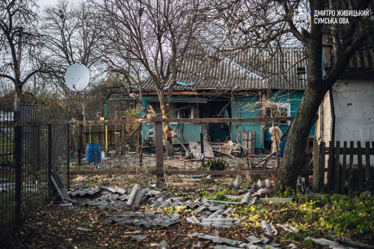 Загинула жінка, ще одну поранено: окупанти обстріляли прикордонну громаду Сумщини з важкої артилерії і РСЗВ . Фото 