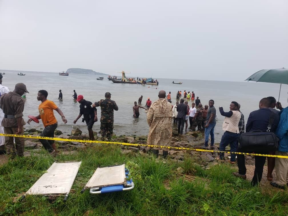 В Танзании в озеро Виктория упал пассажирский самолет авиакомпании Precision Air: погибли не менее 19 человек. Видео