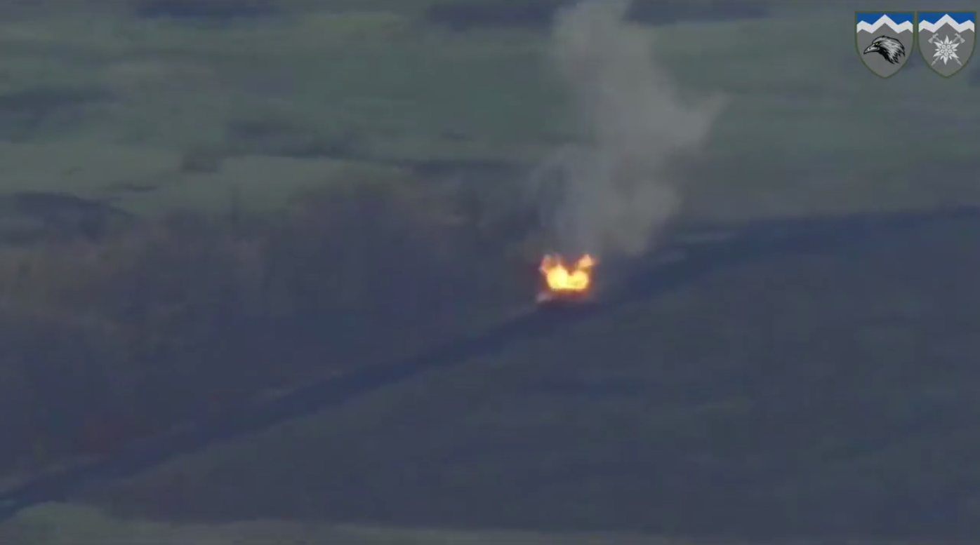 Як виглядає процес знищення російського танка: ЗСУ показали відео удару