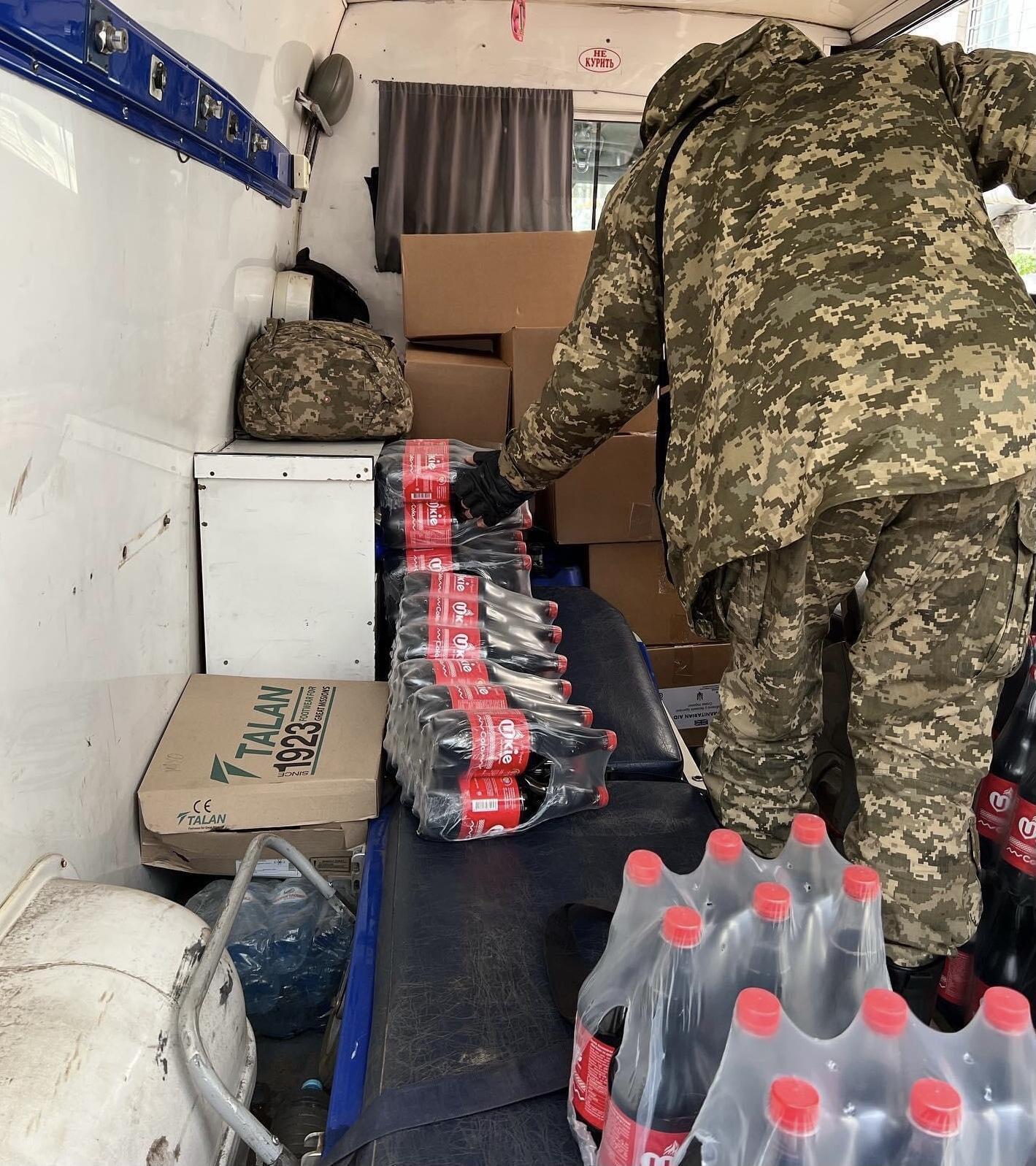 Продукти, генератор, теплий одяг: Дніпро відправив новую партію допомоги для військових і цивільних