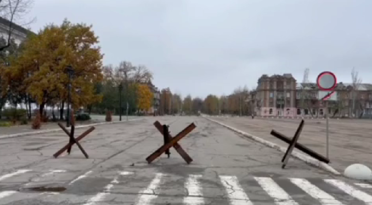 Город-призрак: как сейчас выглядит Северодонецк, где месяц продолжались уличные бои. Видео