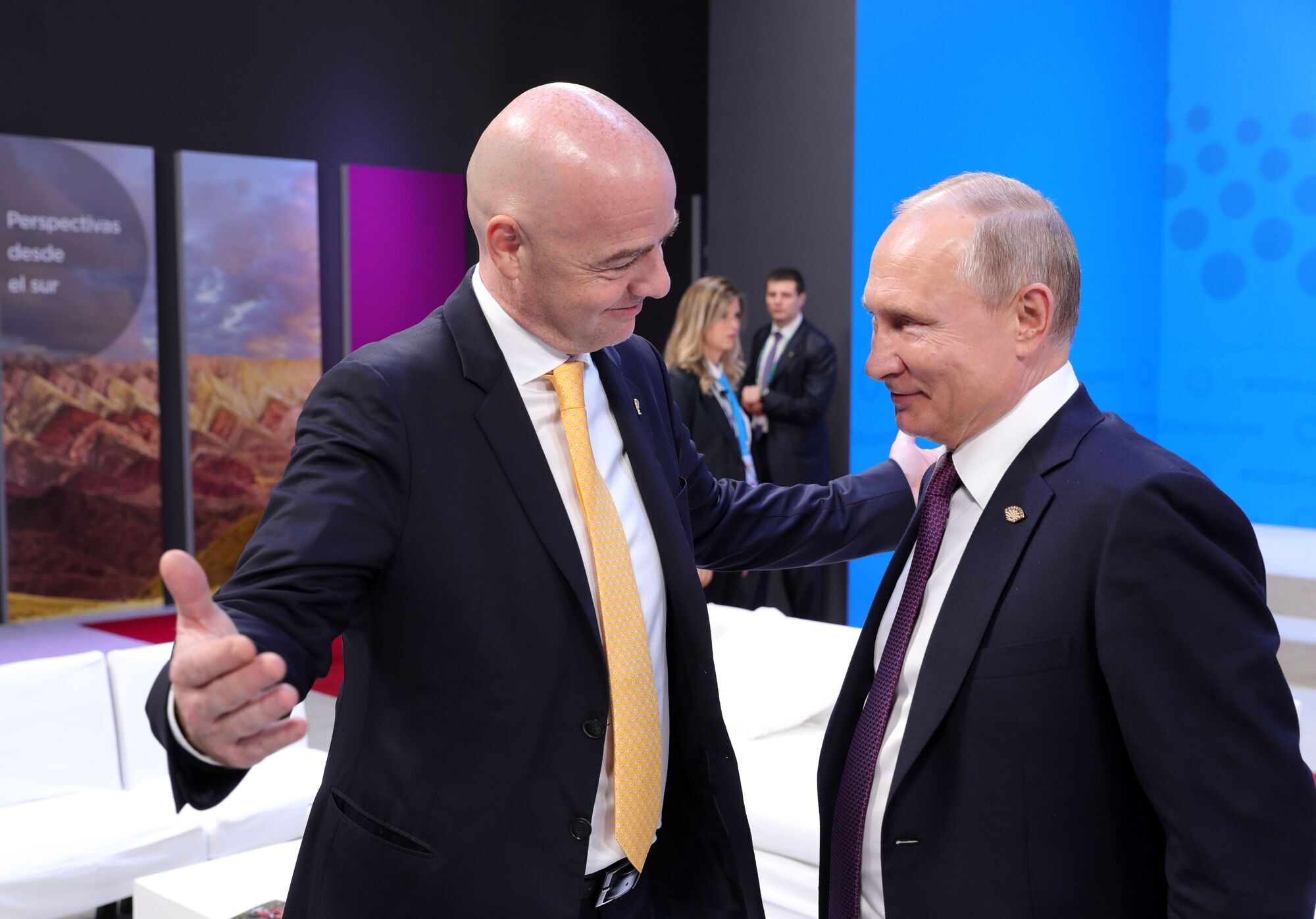 У Инфантино давно теплые отношения с Путиным