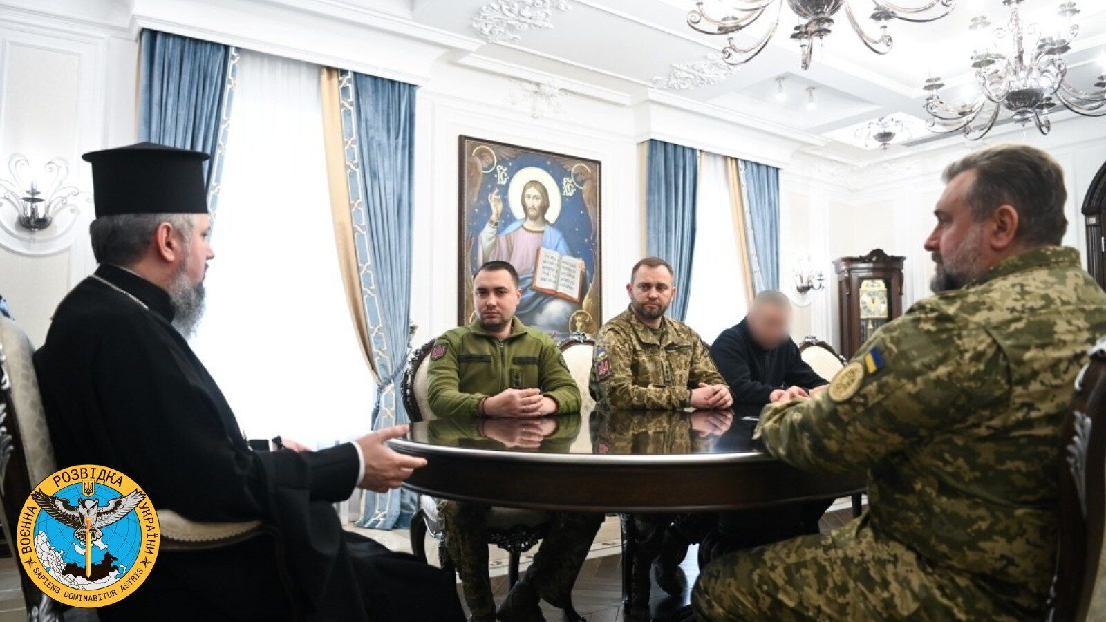 Наступает решающий период войны, необходима помощь всех украинцев и Божье благословение: Буданов провел встречу с Епифанием. Фото