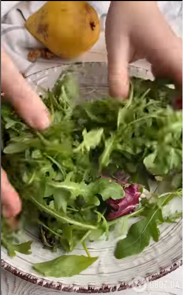 Який смачний салат приготувати з гранатом: в складі немає майонезу 
