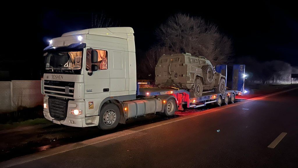 "Боеспособность красавца восстановим": Порошенко профинансирует ремонт подбитого МLS Shield, спасшего жизнь 11 десантников