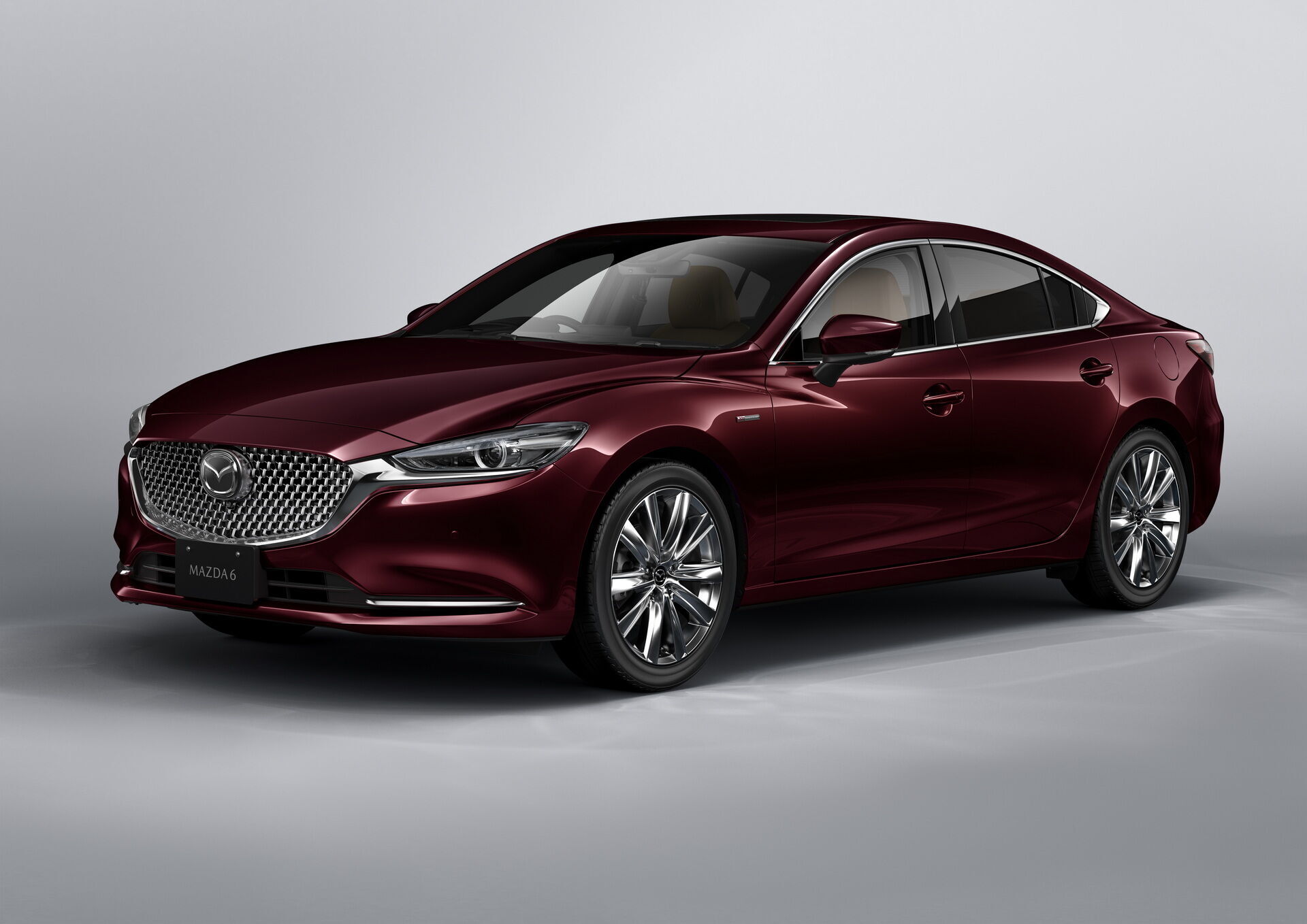 Mazda отметила 20-летие Mazda6 юбилейной версией