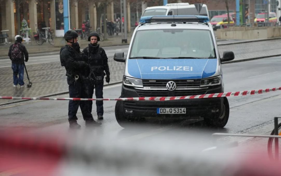 У Дрездені чоловік влаштував стрілянину і захопив заручників: загинула жінка. Фото