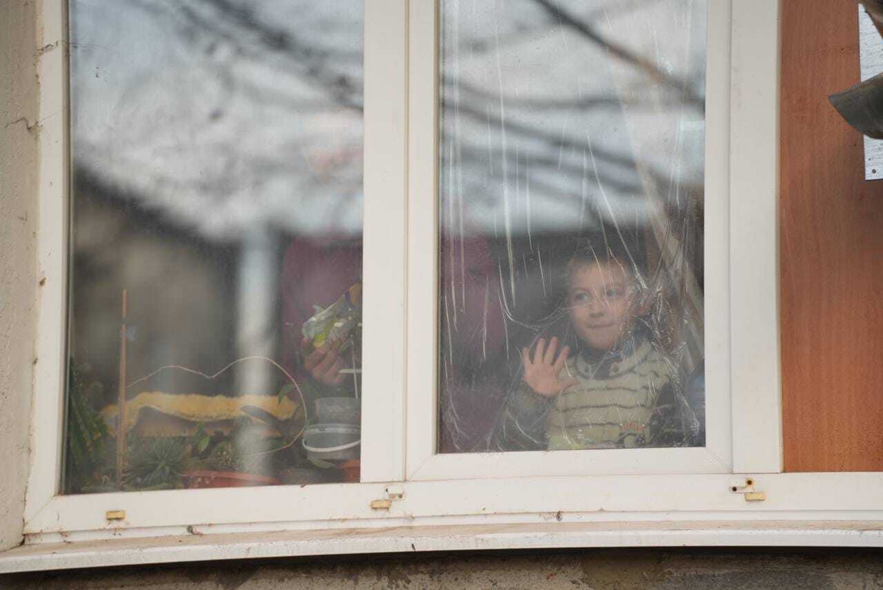  Окупанти обстріляли рятувальників, які доставляли гумдопомогу у Бахмут. Фото 