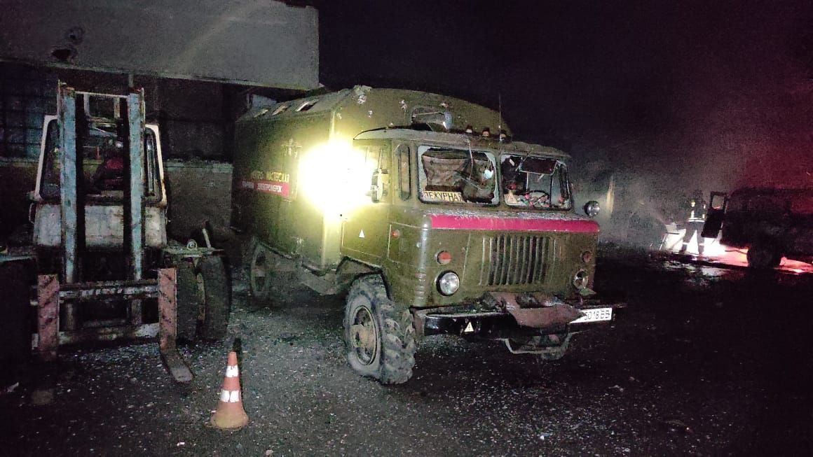 Армія РФ обстріляла об'єкт критичної інфраструктури на Херсонщині: фото і відео наслідків