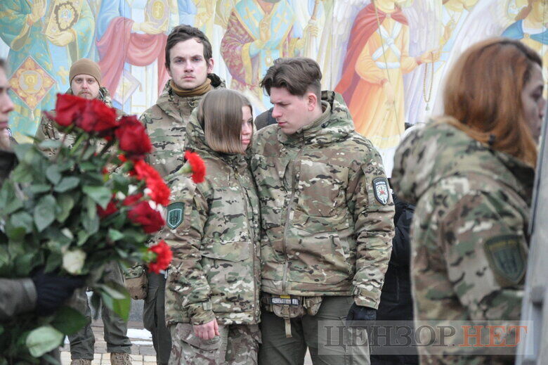 У Києві попрощалися з добровольцем "Госпітальєрів" зі Швеції з позивним "Ніко", який загинув під час евакуації поранених із фронту. Фото і відео