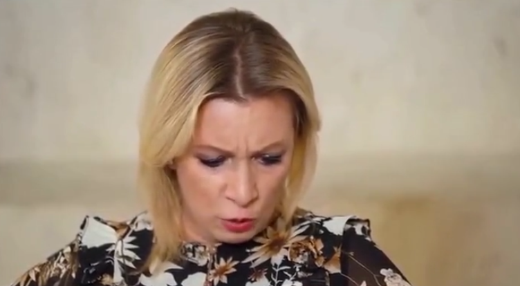 Захарова театрально расплакалась, читая стихотворение Высоцкого для будущих российских "мобиков". Видео