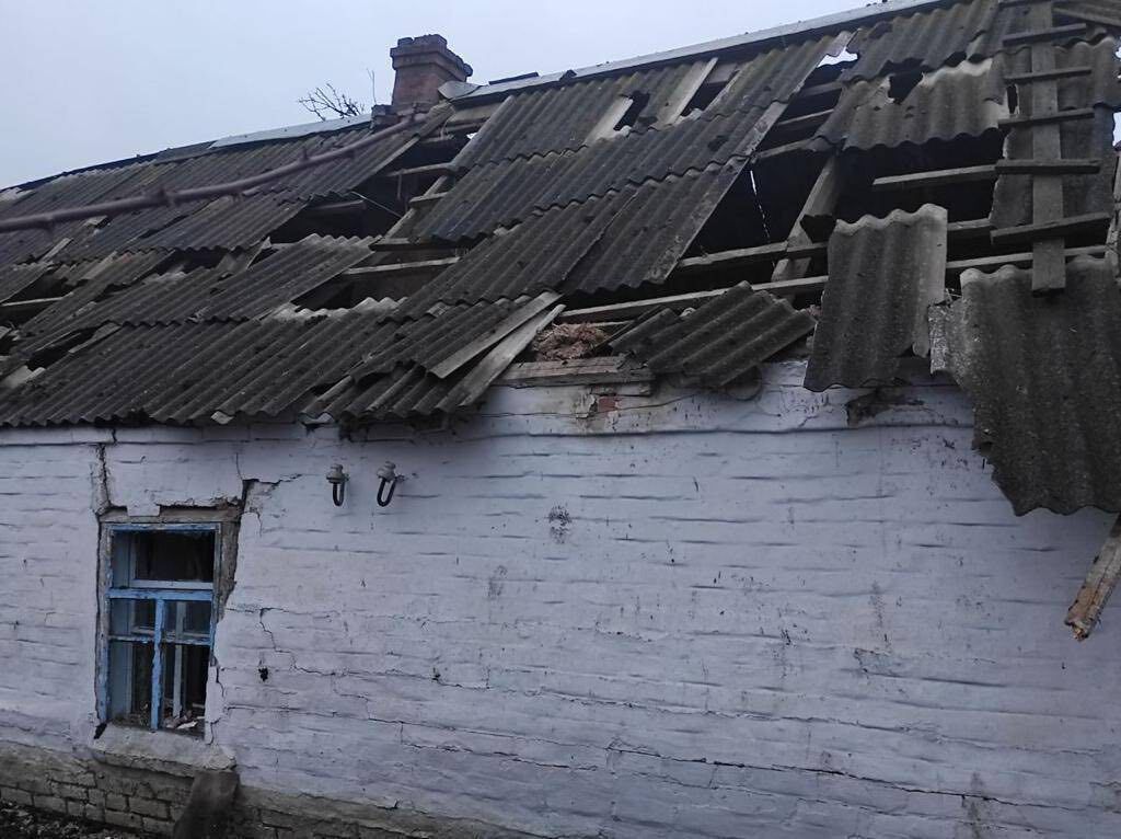 Крыша дома повреждена
