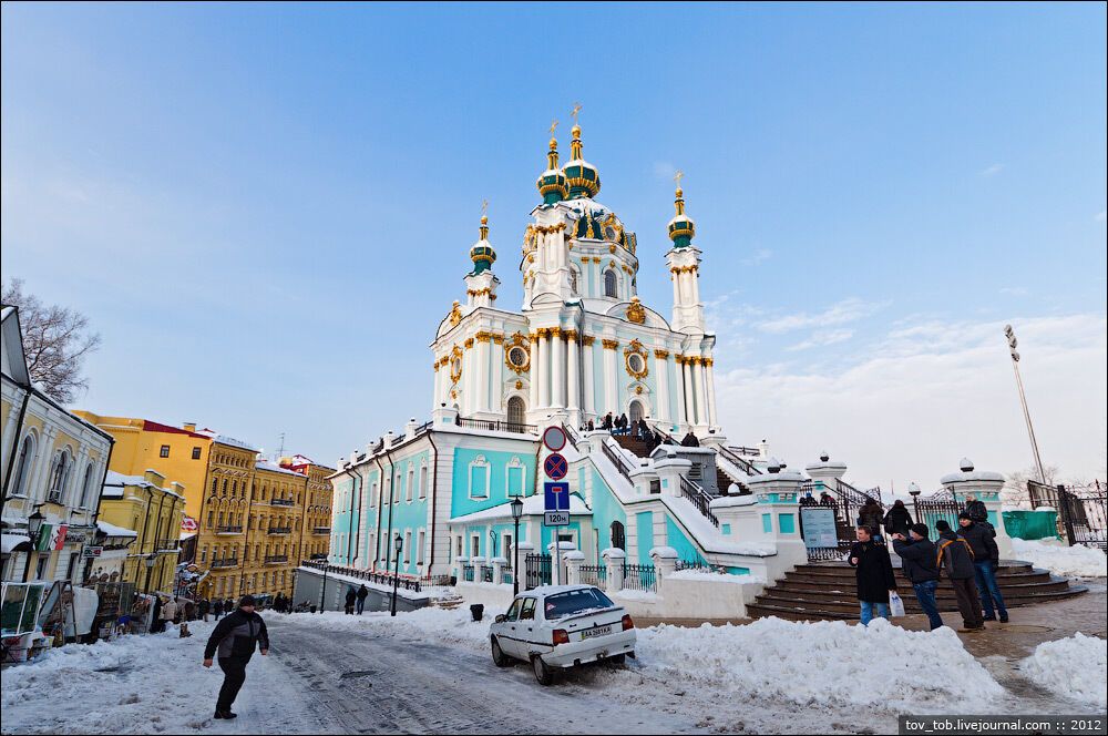 В сети показали, как выглядела Андреевская церковь в Киеве зимой 1942 года. Уникальное фото