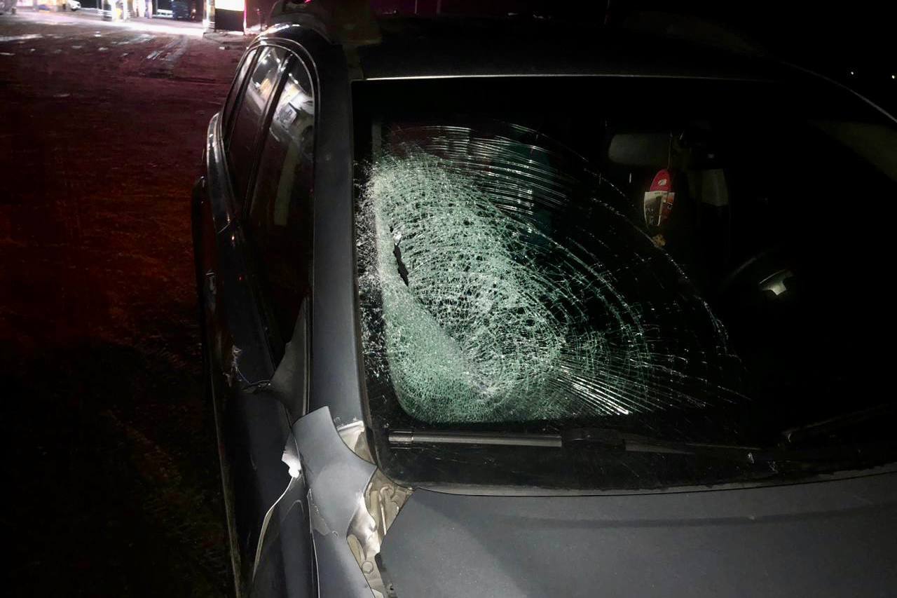 На Київщині легковик збив пішохода, який перебував на проїжджій частині дороги. Фото