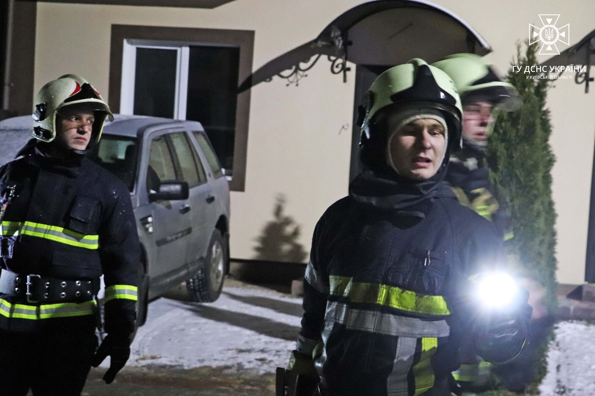 В Киевской области из-за взрыва аккумулятора загорелся жилой дом. Фото