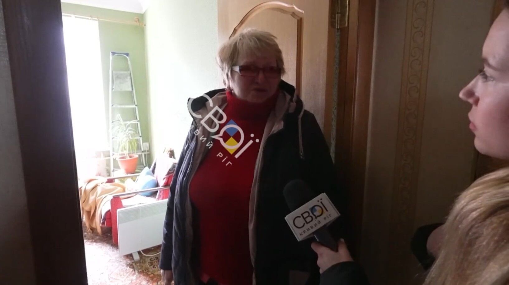 ''Спасло, что зашла в ванную'': жители дома в Кривом Роге, в который попала ракета РФ, рассказали о взрыве. Видео