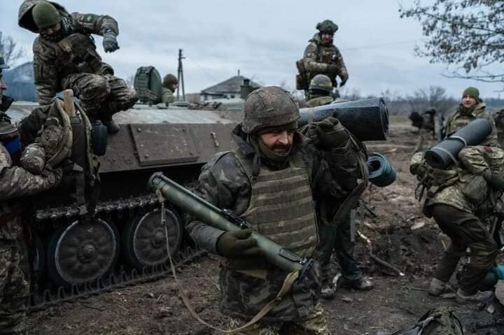 Война в Украине длится уже 298 дней