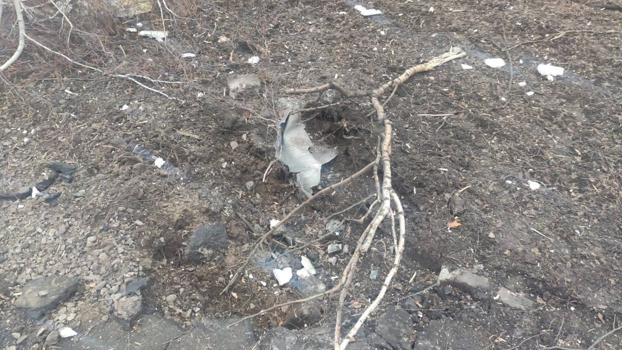 Окупанти вдарили по лікарні на Харківщині, є руйнування: поранено фельдшера. Фото 
