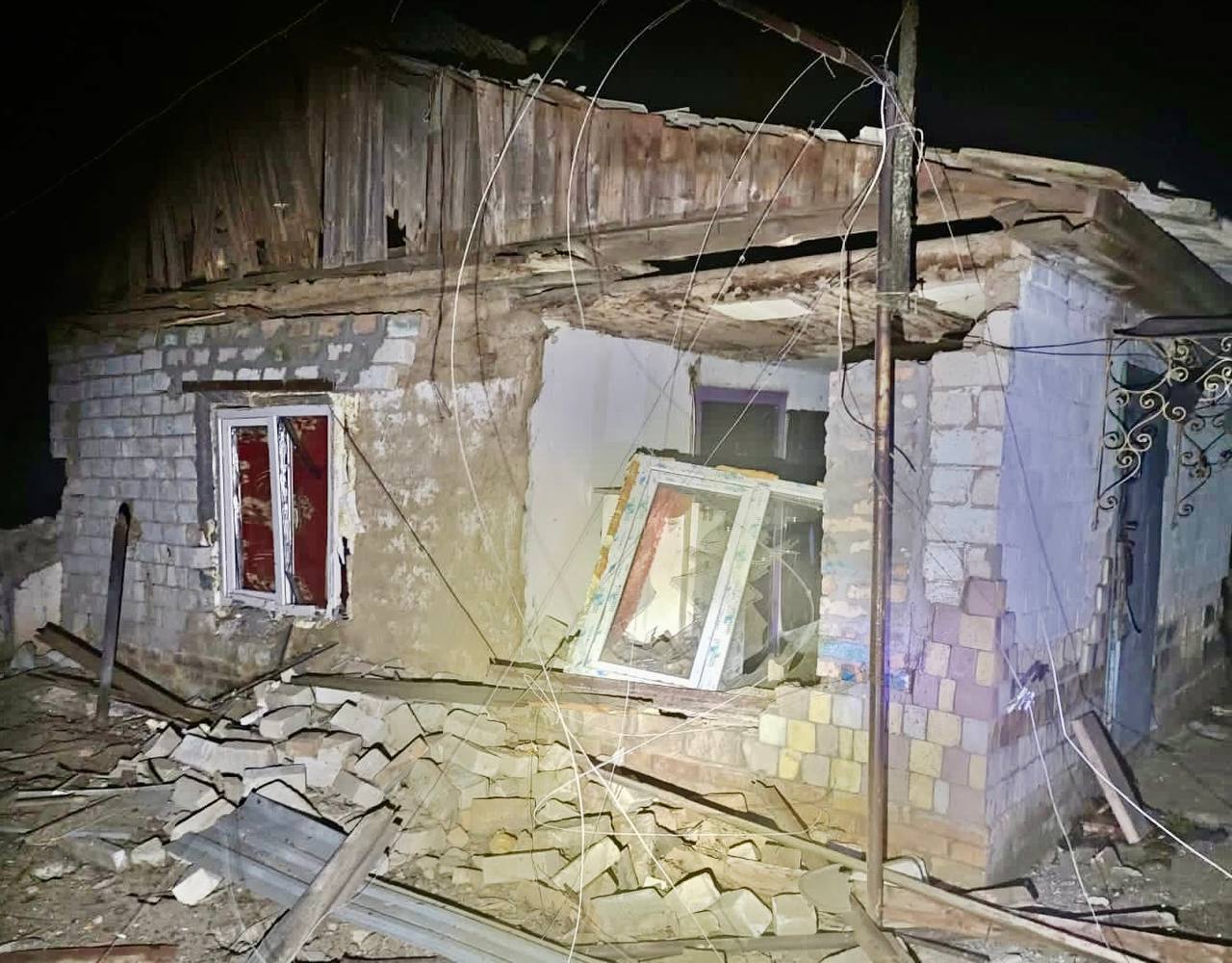 Оккупанты обстреляли Днепропетровщину из "Градов" и ударили дронами-камикадзе, много разрушений. Фото