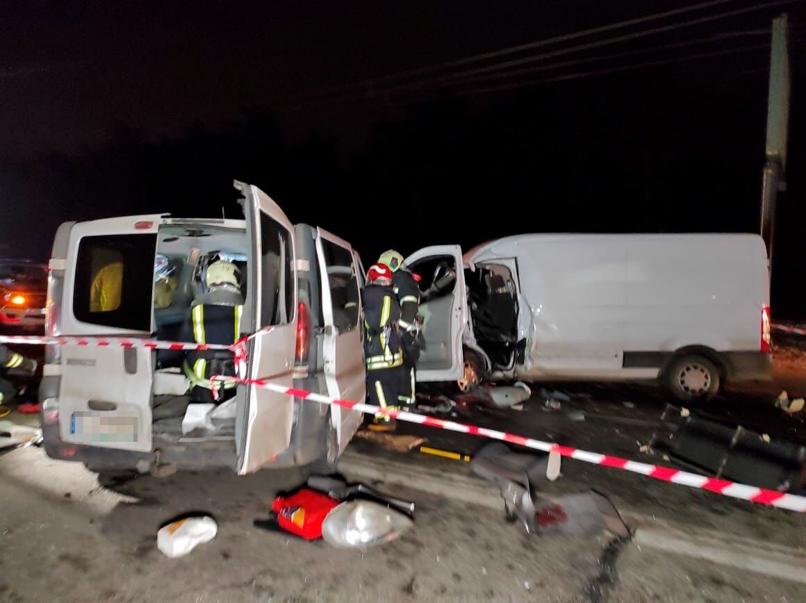 В Киеве столкнулись два автомобиля, погибли два человека: в полиции раскрыли детали смертельного ДТП. Фото