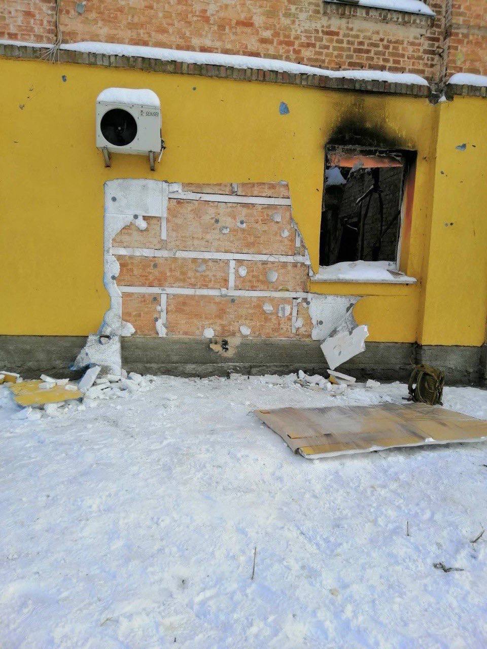 Чоловікові, який намагався вкрасти графіті Бенксі на Київщині, повідомлено про підозру. Фото    