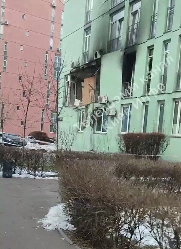 У Києві стався вибух газового балона в багатоповерхівці. Фото та відео