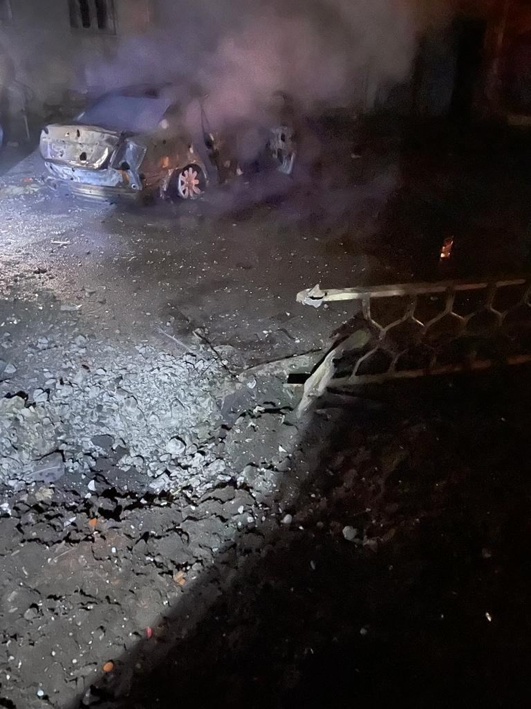 Війська РФ обстріляли Курахове на Донеччині: пошкоджено багатоповерхівки, є постраждалий. Фото