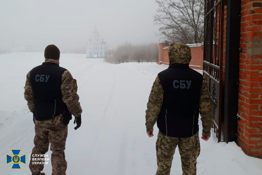 СБУ проводит меры безопасности на объектах УПЦ МП в Сумской области: появились подробности. Фото